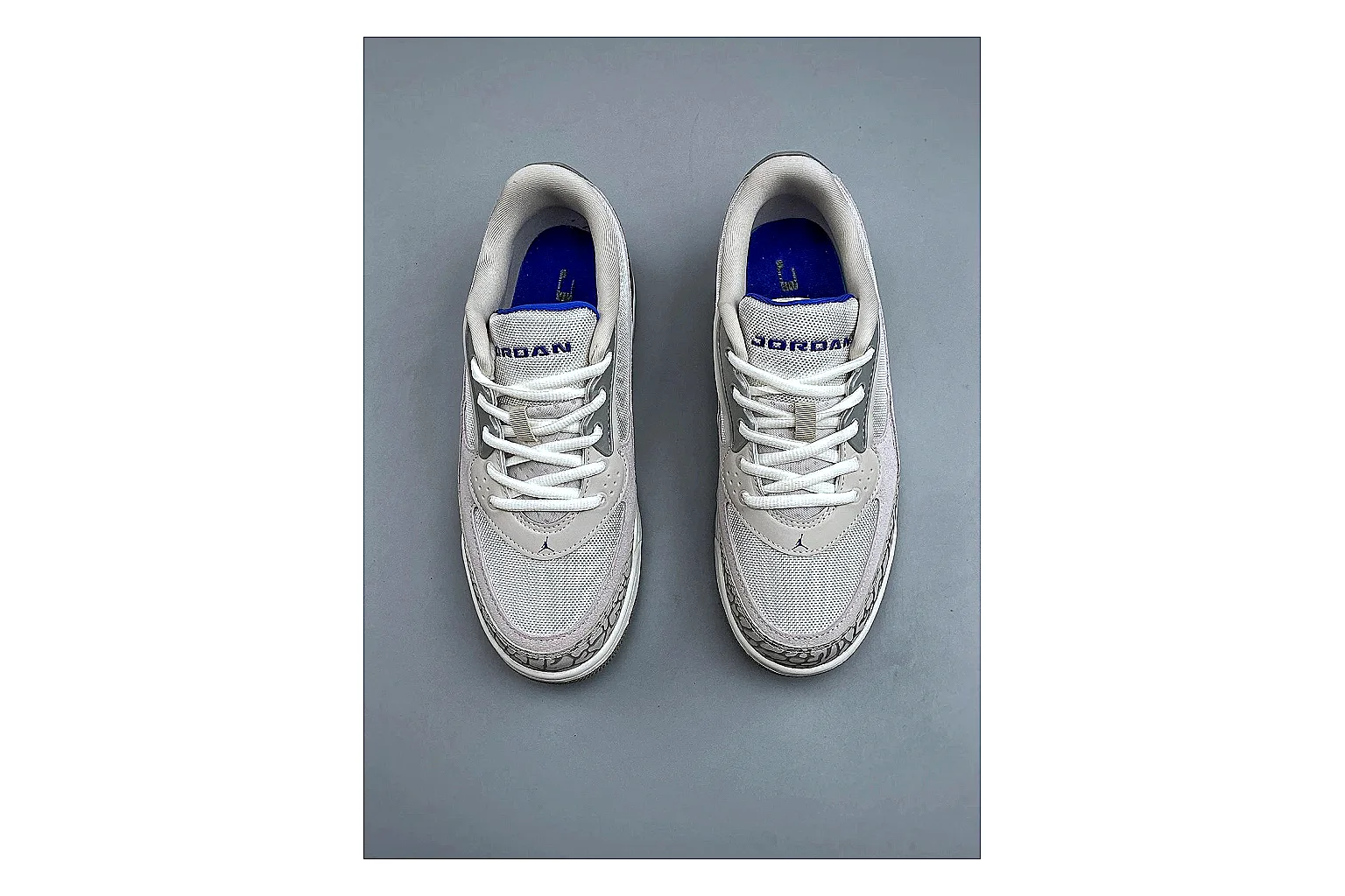 Casual Low-Top Sneaker 5215 QC photo showing red casual low-top with mixed-material upper and low-profile shape thumbnail 4