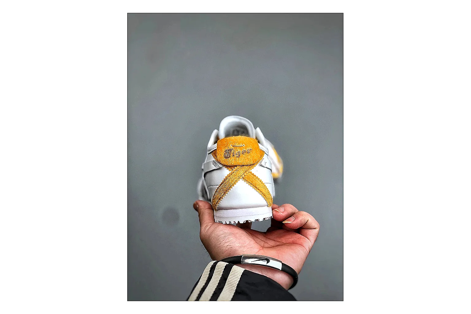 Casual Low-Top Sneaker 5234 QC photo reference showing casual low-top sneaker with clean paneling, textured upper and six-view gallery for daily streetwear styling plus side-profile shape, upper panel lines, and outsole detail thumbnail 6