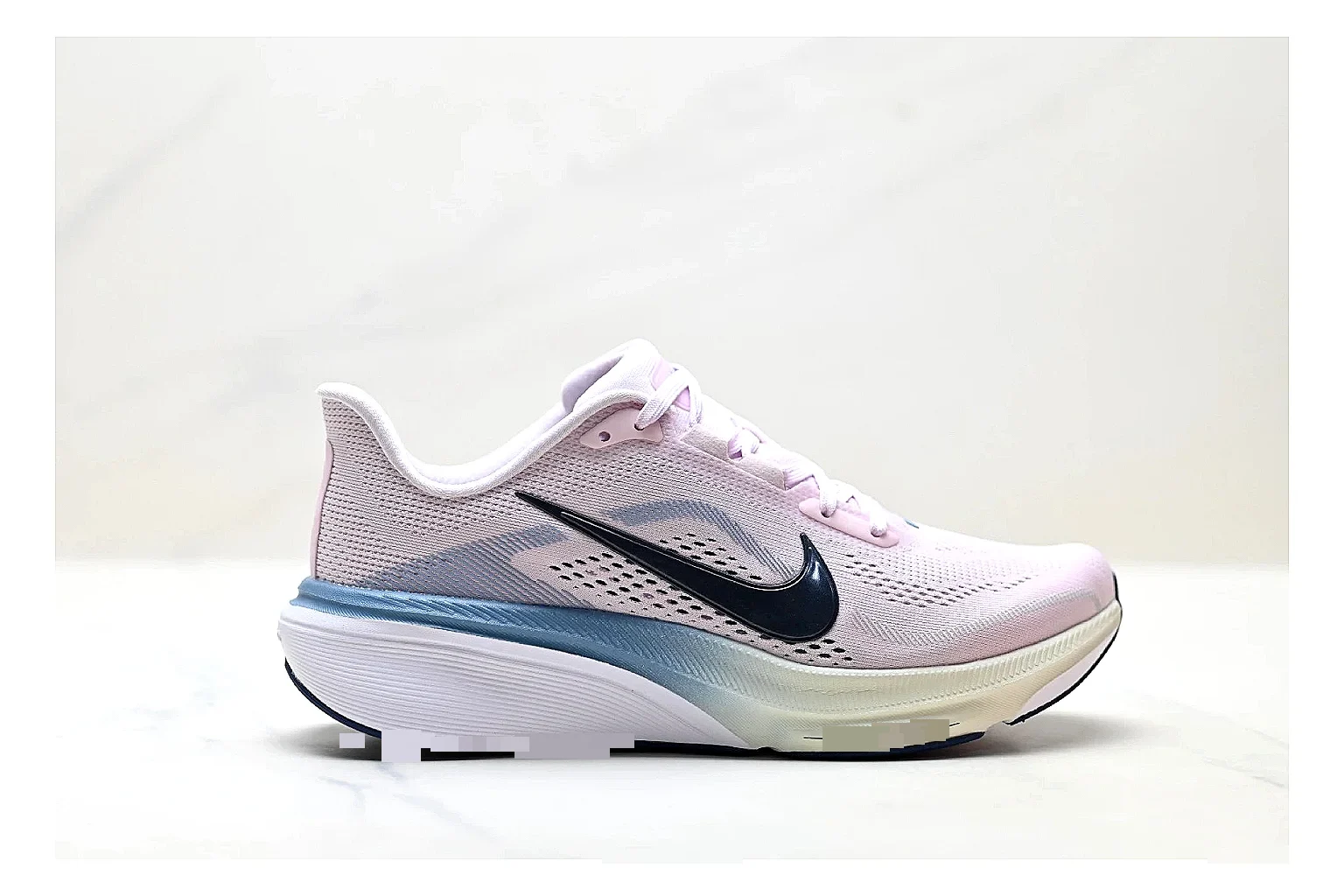 Casual Low-Top Sneaker 5240 QC photo showing red casual low-top with mixed-material upper and low-profile shape