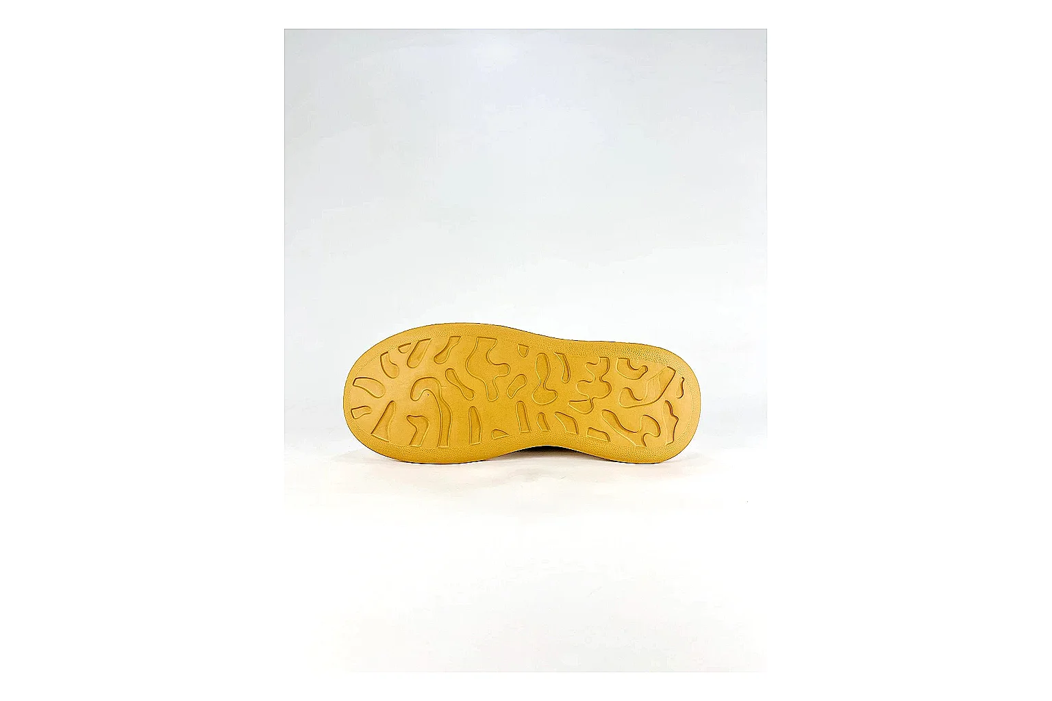 Casual Low-Top Sneaker 5251 QC photo showing red casual low-top with mixed-material upper and low-profile shape thumbnail 3