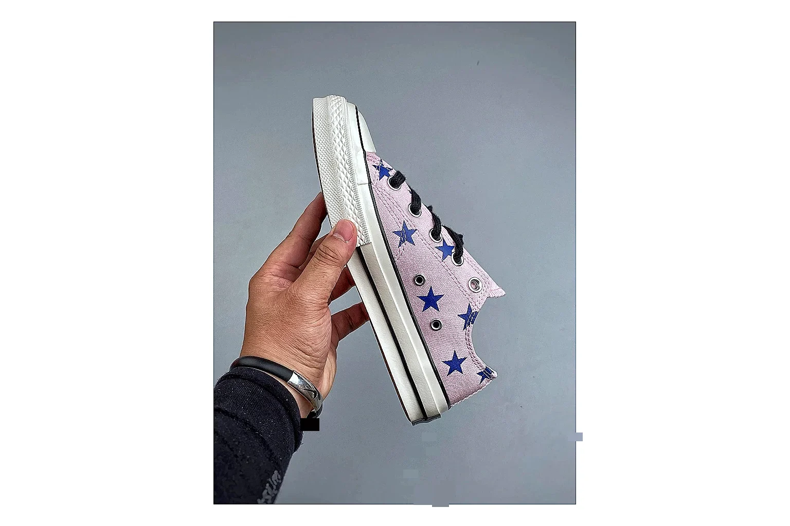 Casual Low-Top Sneaker 5258 QC photo showing red casual low-top with mixed-material upper and low-profile shape