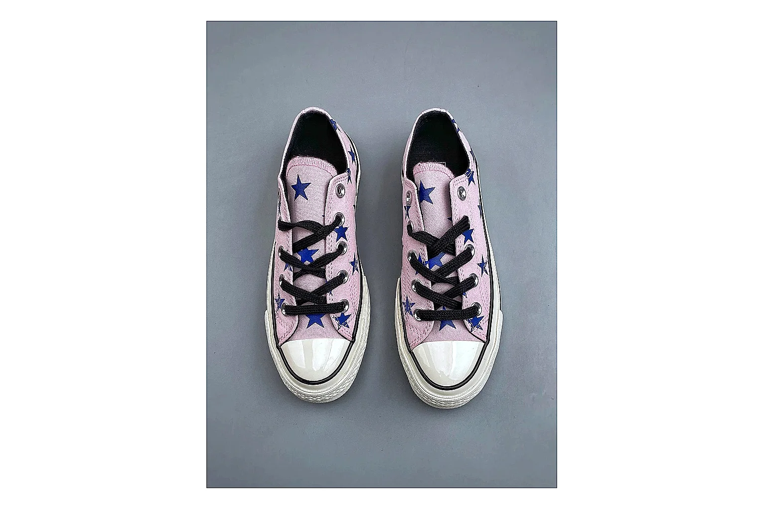 Casual Low-Top Sneaker 5258 QC photo showing red casual low-top with mixed-material upper and low-profile shape thumbnail 4