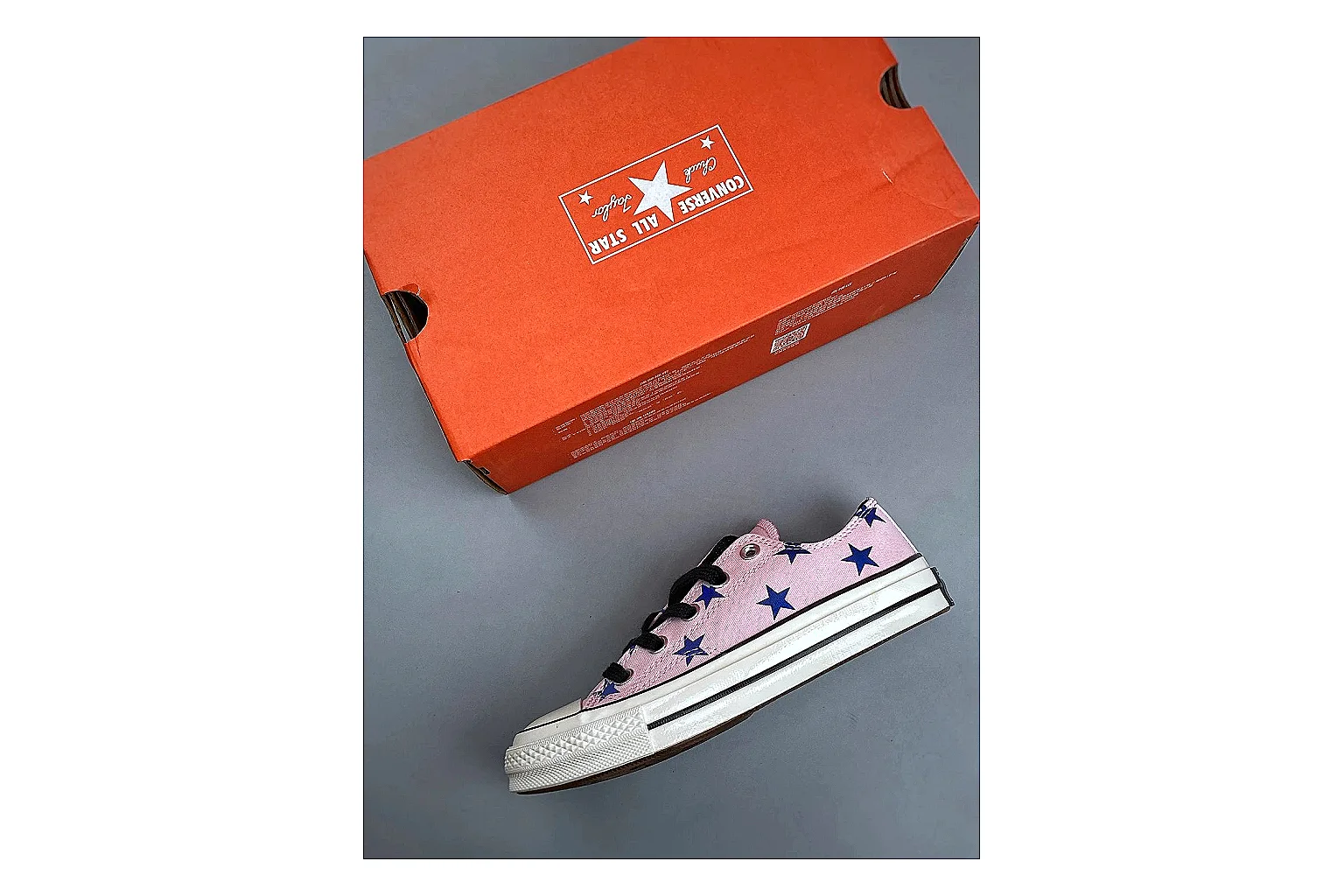 Casual Low-Top Sneaker 5258 QC photo showing red casual low-top with mixed-material upper and low-profile shape thumbnail 5