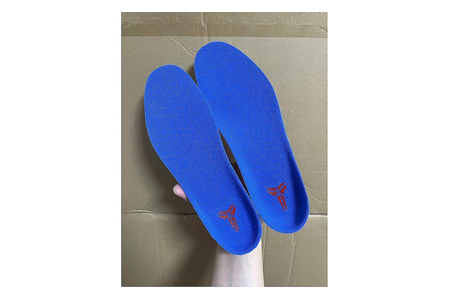 Casual Low-Top Sneaker 5590 QC photo showing red casual low-top with mixed-material upper and low-profile shape thumbnail 3