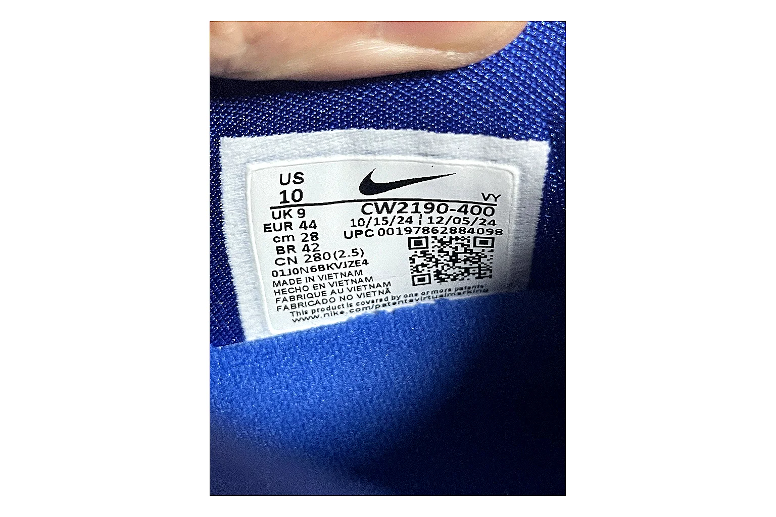 Casual Low-Top Sneaker 5590 QC photo showing red casual low-top with mixed-material upper and low-profile shape thumbnail 6