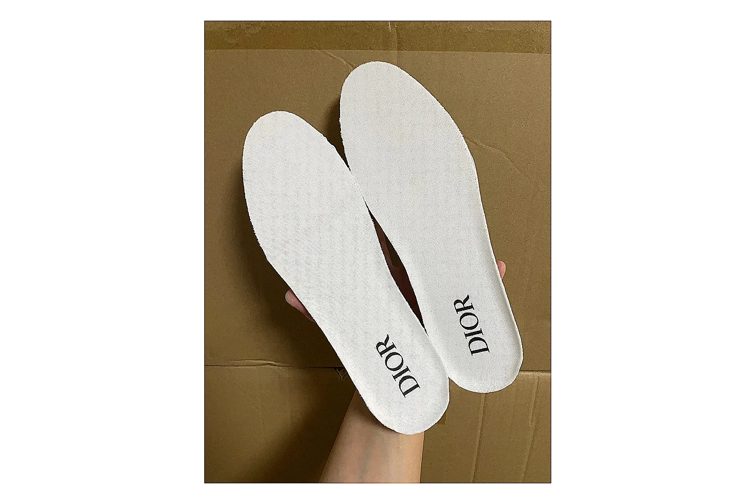 Casual Low-Top Sneaker 5690 QC photo showing red casual low-top with mixed-material upper and low-profile shape thumbnail 3