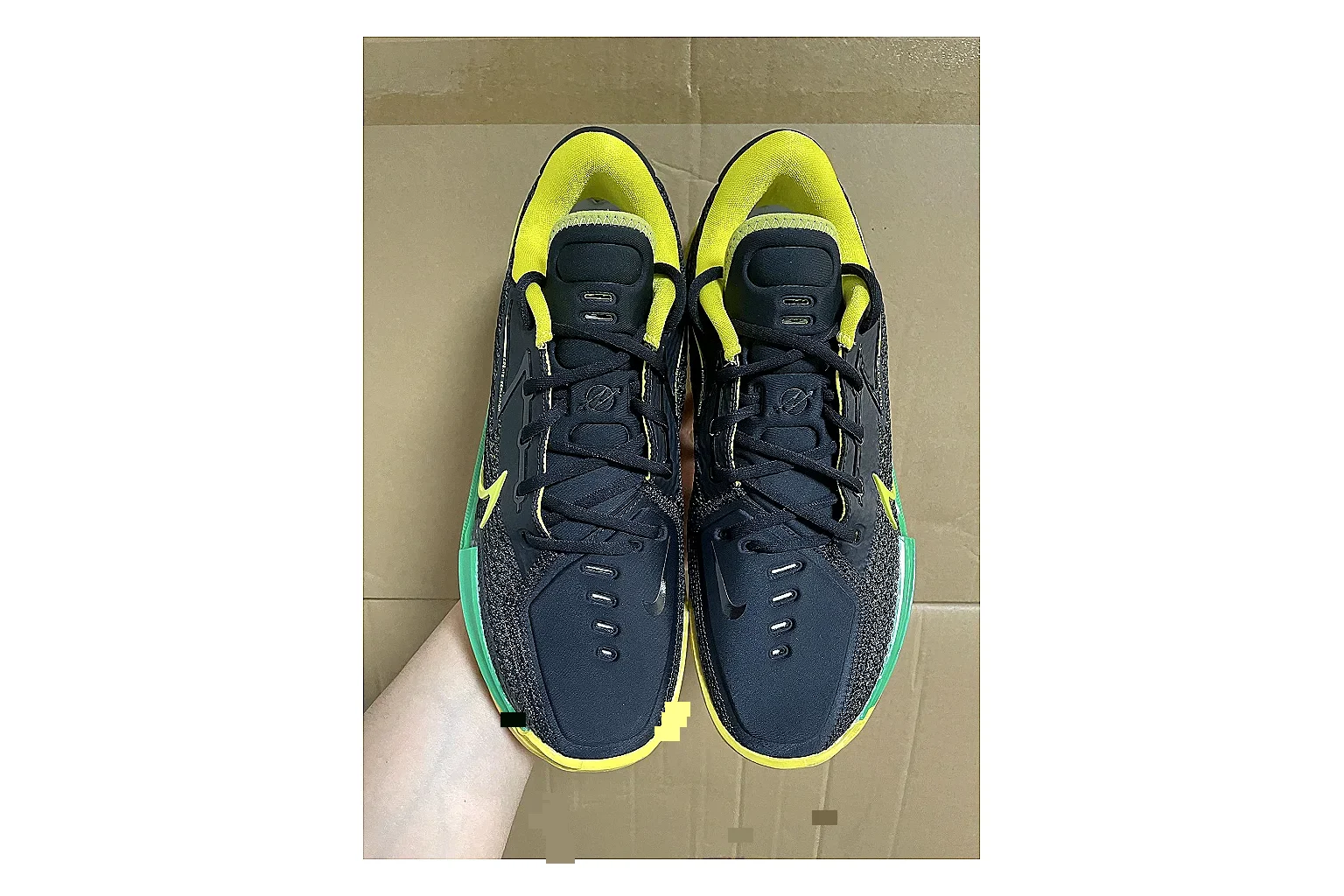 Casual Low-Top Sneaker 5718 QC photo showing red casual low-top with mixed-material upper and low-profile shape