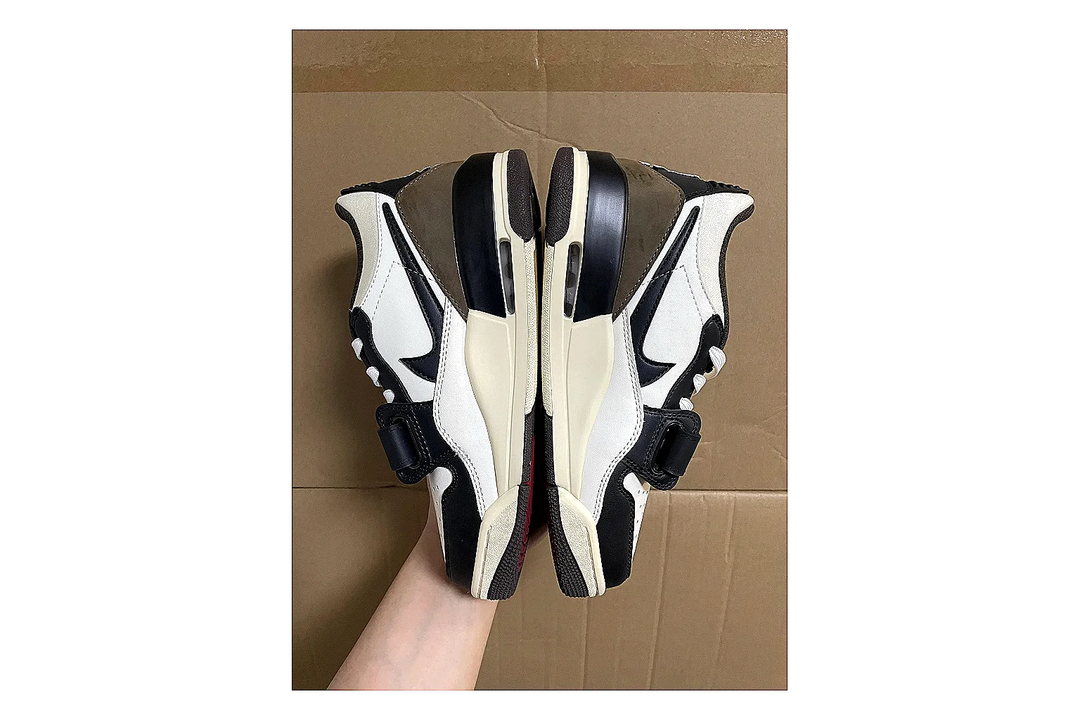 Casual Low-Top Sneaker 5802 QC photo reference showing casual low-top sneaker with clean paneling, textured upper and six-view gallery for daily streetwear styling plus side-profile shape, upper panel lines, and outsole detail thumbnail 4