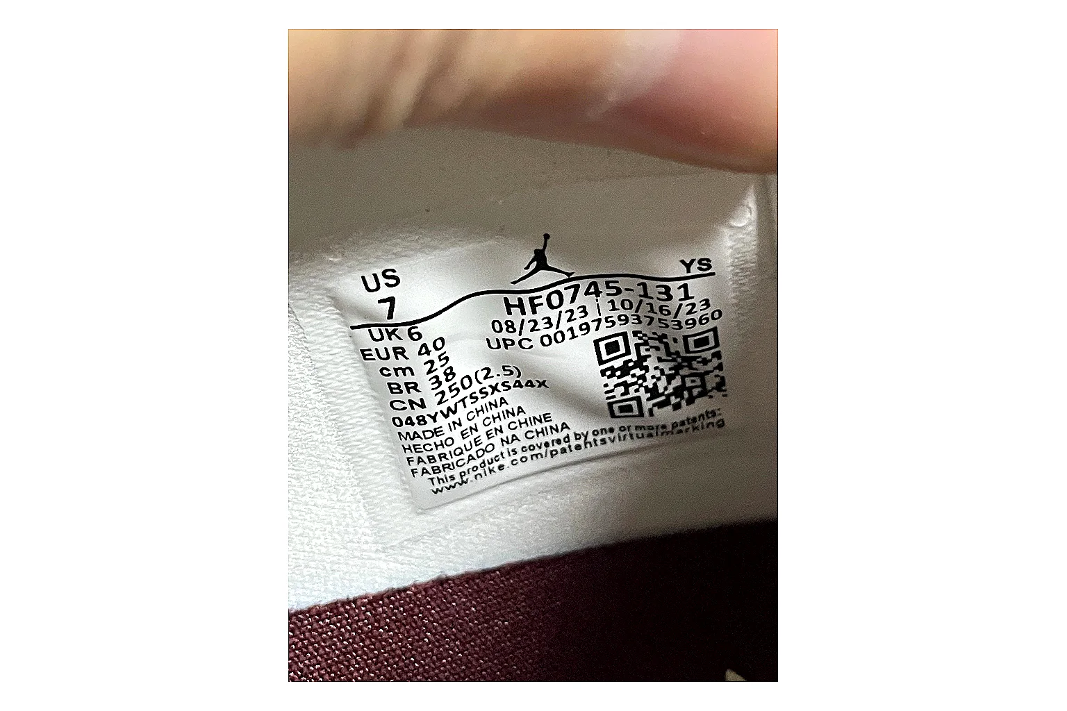 Casual Low-Top Sneaker 5833 QC photo reference showing casual low-top sneaker with clean paneling, textured upper and six-view gallery for daily streetwear styling plus side-profile shape, upper panel lines, and outsole detail thumbnail 3