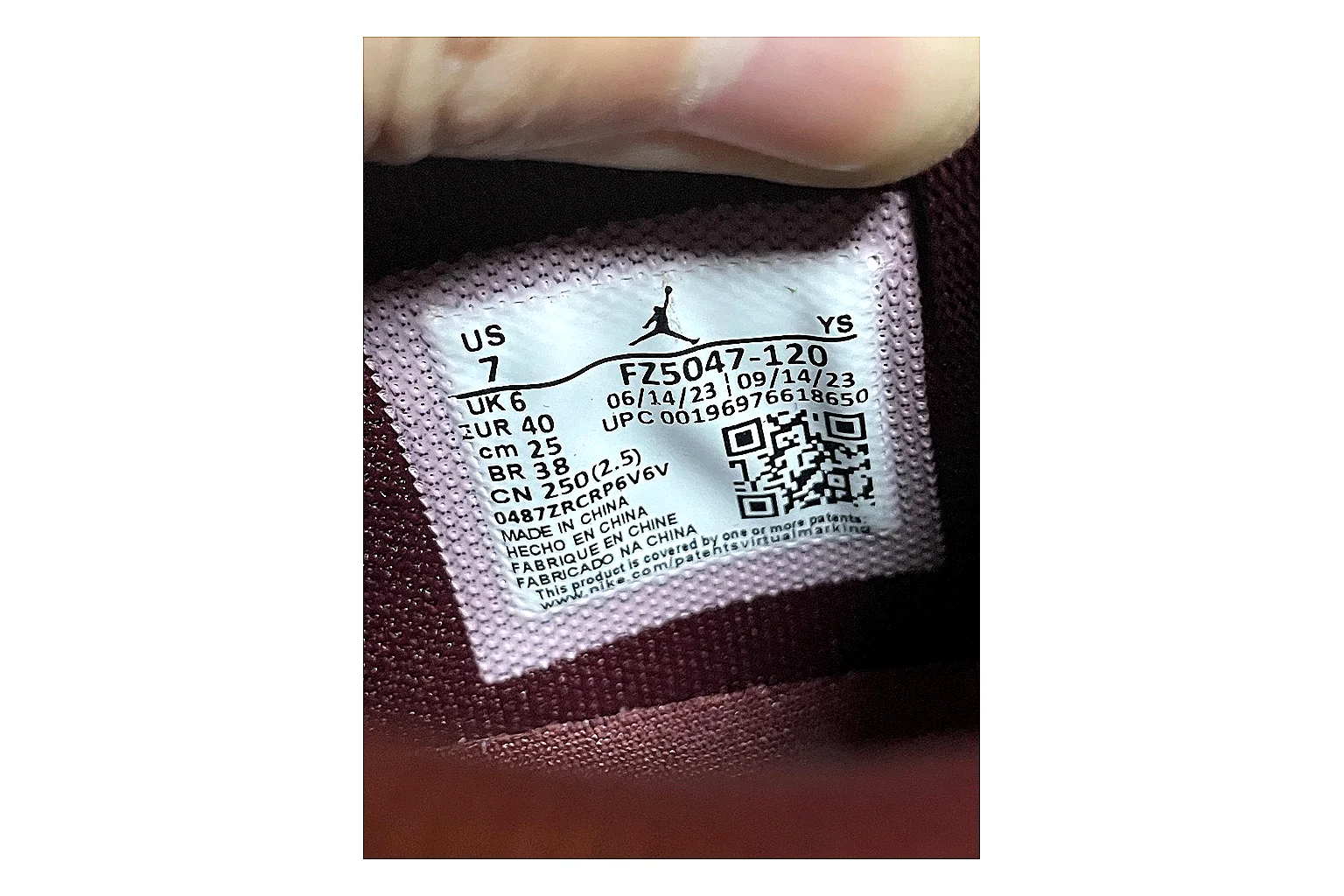 Casual Low-Top Sneaker 5864 QC photo reference showing casual low-top sneaker with clean paneling, textured upper and six-view gallery for daily streetwear styling plus side-profile shape, upper panel lines, and outsole detail thumbnail 3
