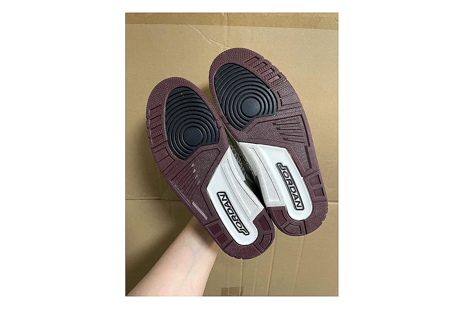 Casual Low-Top Sneaker 5864 QC photo reference showing casual low-top sneaker with clean paneling, textured upper and six-view gallery for daily streetwear styling plus side-profile shape, upper panel lines, and outsole detail thumbnail 6