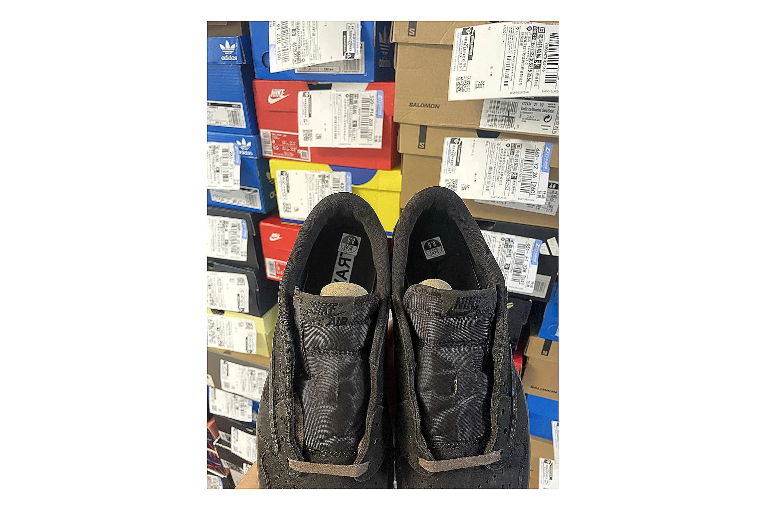 Casual Low-Top Sneaker 6647 QC photo showing red casual low-top with mixed-material upper and low-profile shape thumbnail 5
