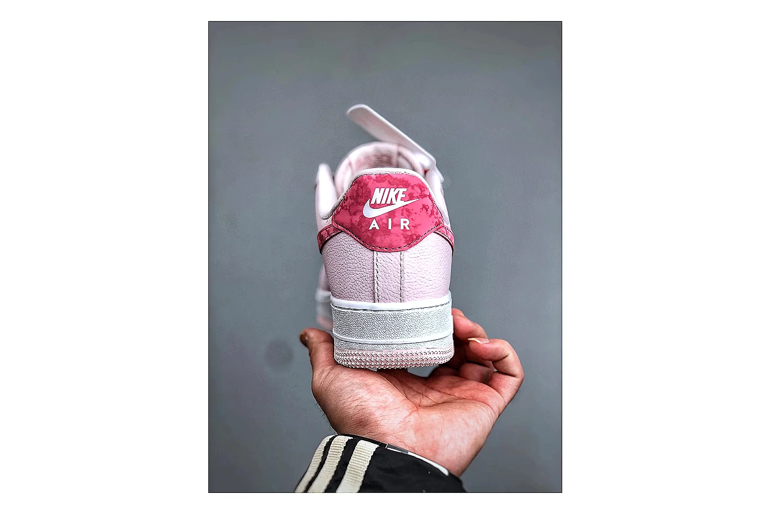 Casual Low-Top Sneaker 6726 QC photo showing red casual low-top with mixed-material upper and low-profile shape thumbnail 6