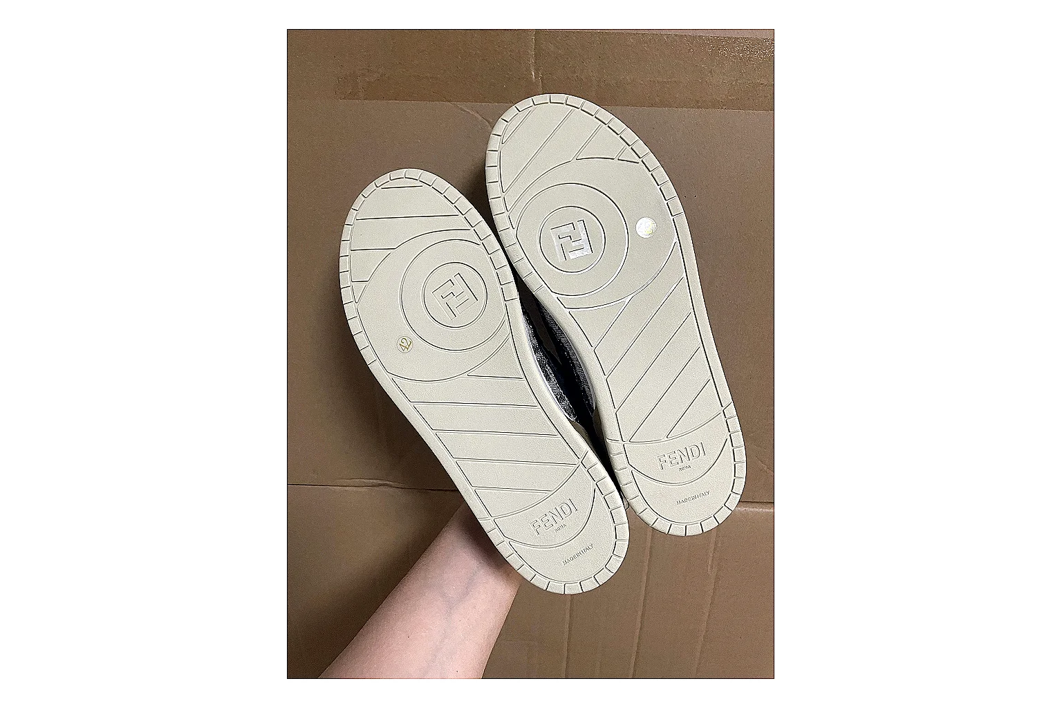 Casual Low-Top Sneaker 7546 QC photo reference showing casual low-top sneaker with clean paneling, textured upper and six-view gallery for daily streetwear styling plus side-profile shape, upper panel lines, and outsole detail thumbnail 6