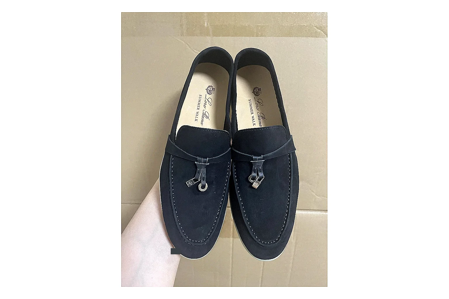 Casual Low-Top Sneaker 9293 QC photo showing red casual low-top with mixed-material upper and low-profile shape