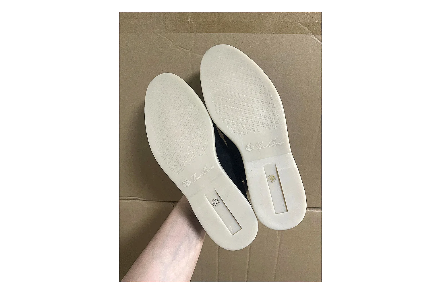 Casual Low-Top Sneaker 9293 QC photo showing red casual low-top with mixed-material upper and low-profile shape thumbnail 3