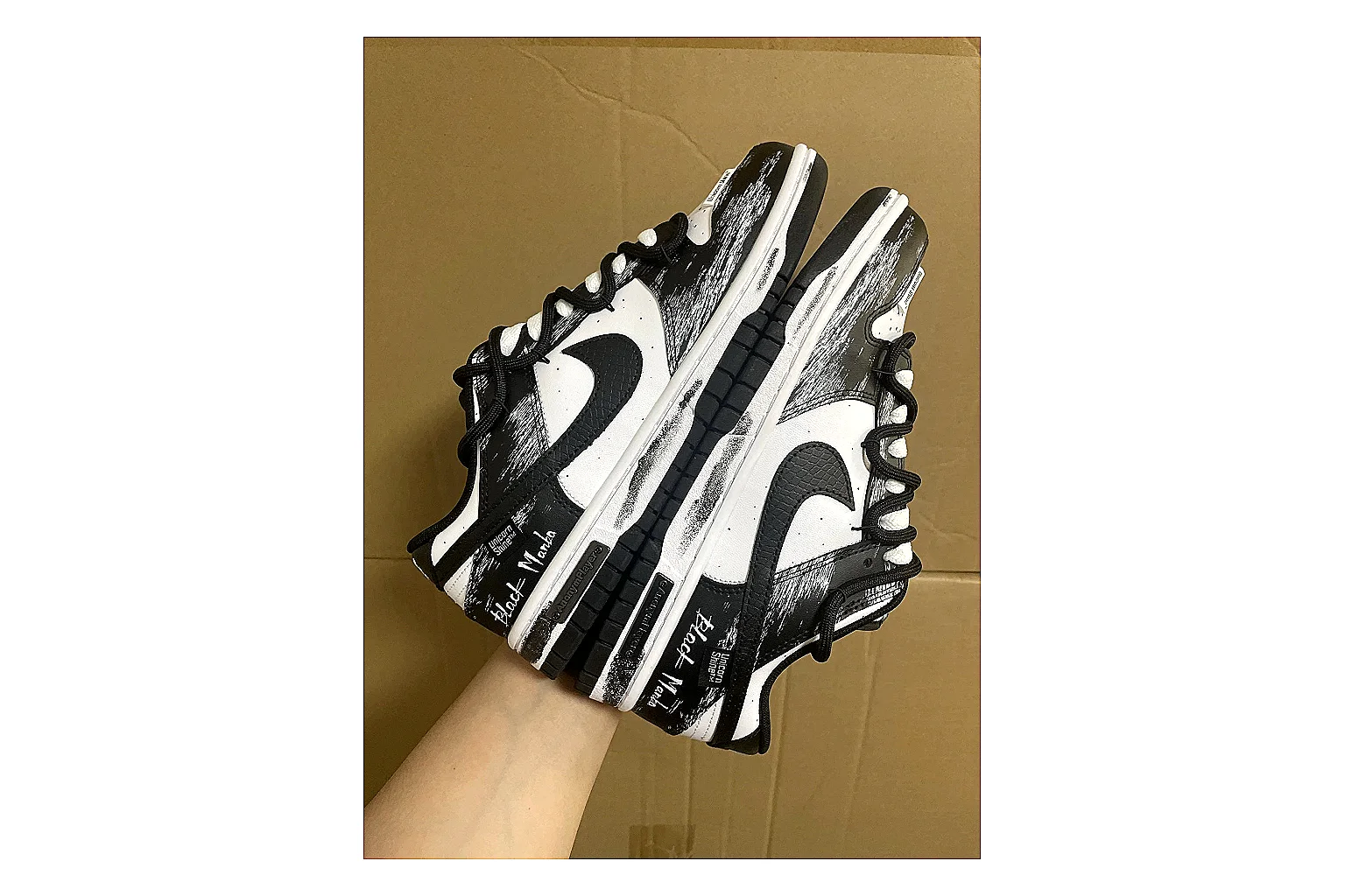 Casual Low-Top Sneaker 9373 QC photo showing red casual low-top with mixed-material upper and low-profile shape thumbnail 4