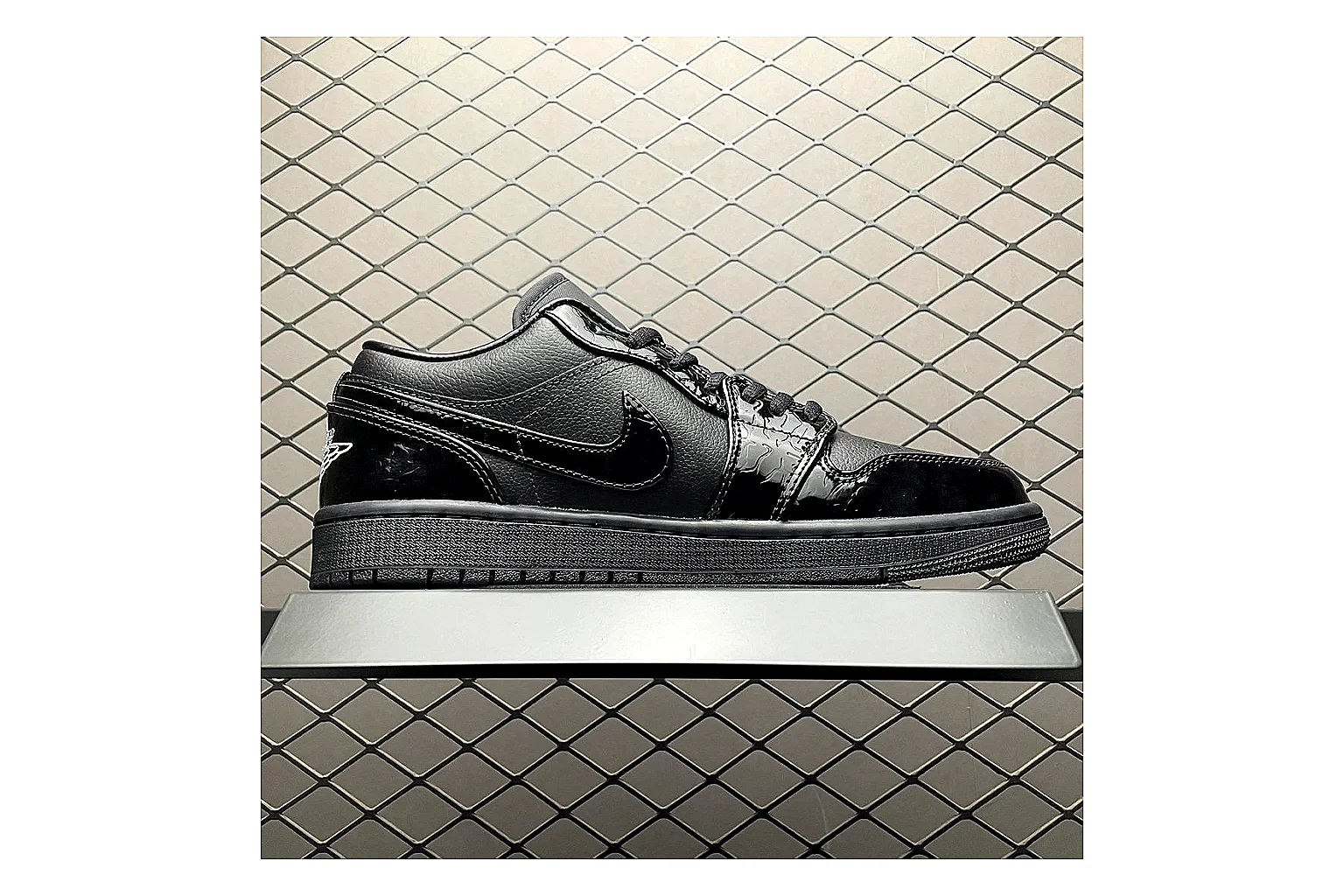 Casual Low-Top Sneaker 9723 QC photo reference showing casual low-top sneaker with clean paneling, textured upper and six-view gallery for daily streetwear styling plus side-profile shape, upper panel lines, and outsole detail thumbnail 5
