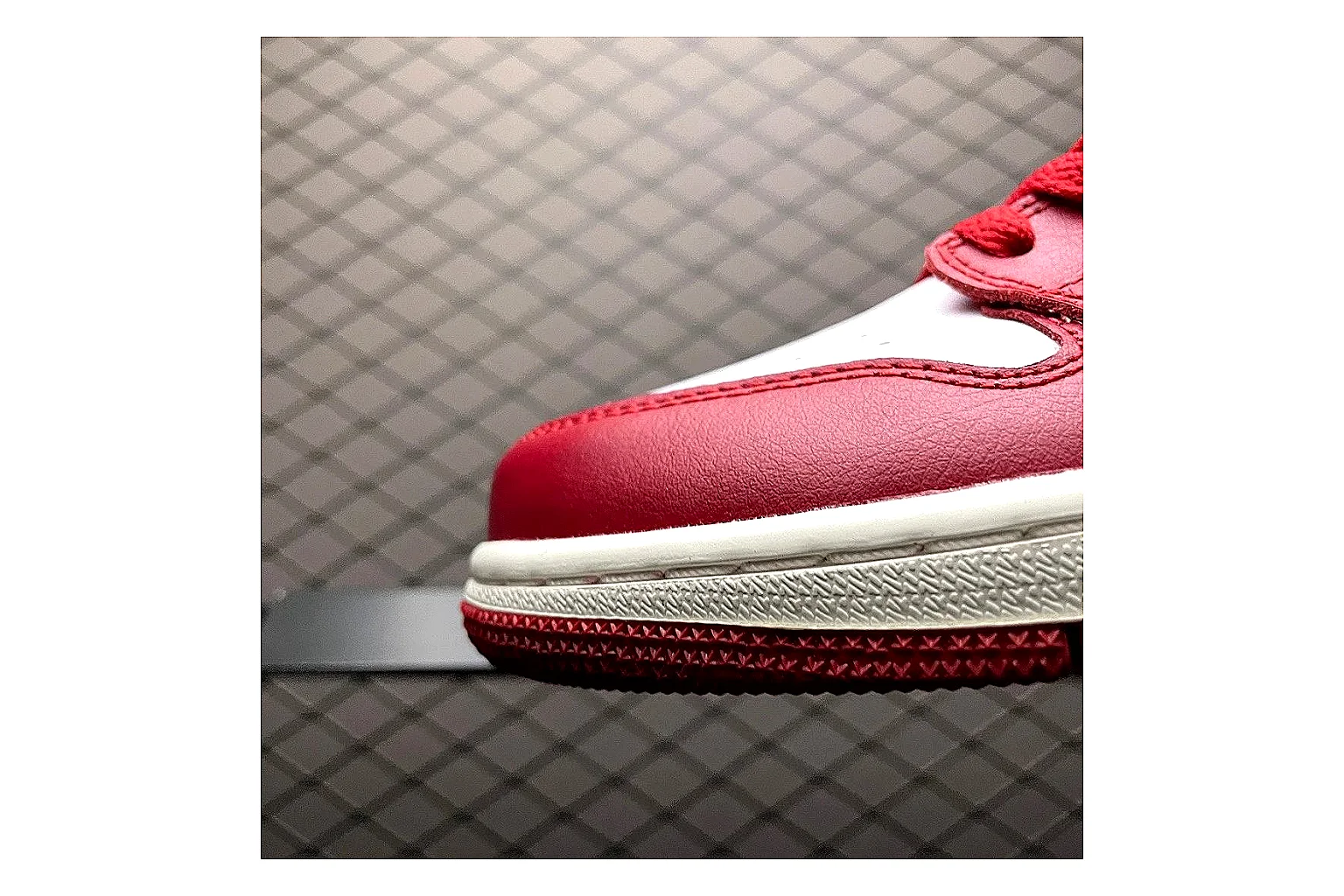 Casual Low-Top Sneaker 9725 QC photo reference showing casual low-top sneaker with clean paneling, textured upper and six-view gallery for daily streetwear styling plus side-profile shape, upper panel lines, and outsole detail thumbnail 2