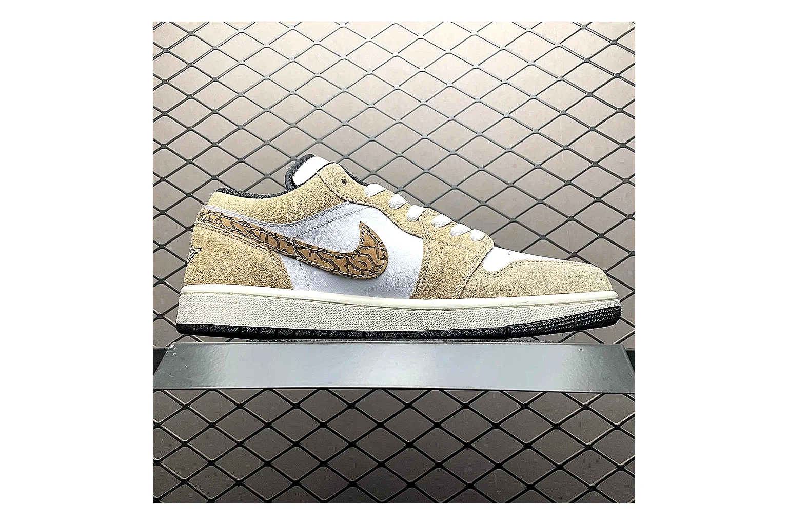 Casual Low-Top Sneaker 9728 QC photo reference showing casual low-top sneaker with clean paneling, textured upper and six-view gallery for daily streetwear styling plus side-profile shape, upper panel lines, and outsole detail thumbnail 5