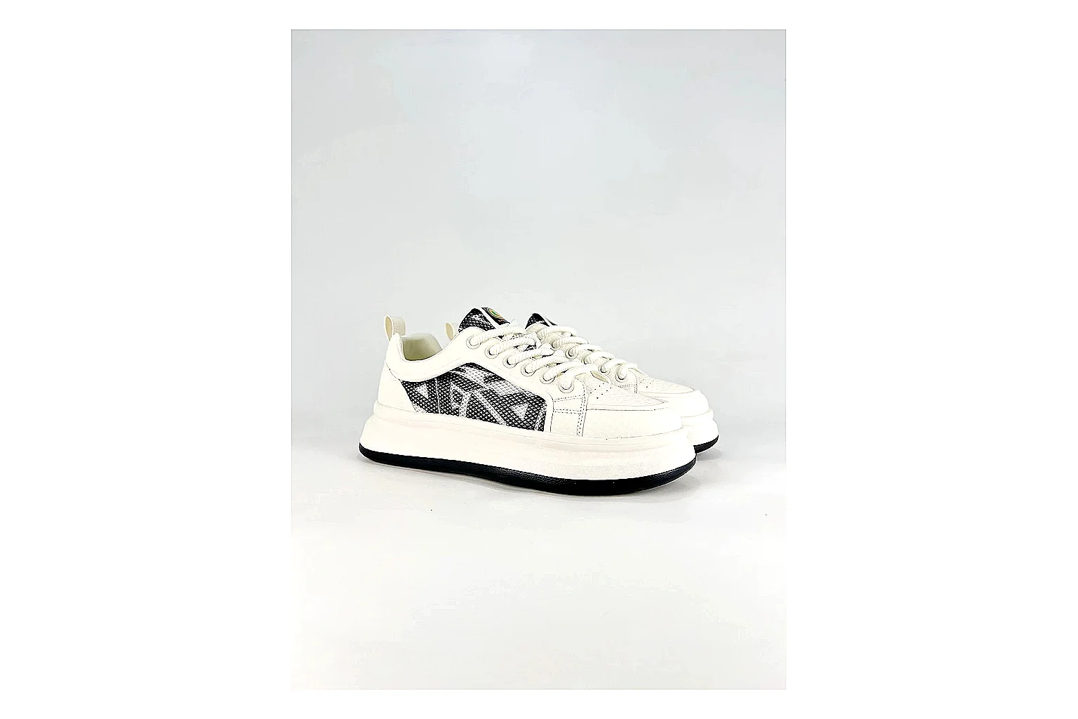 Low Runner White Black Sneaker QC reference photo showing white black synthetic low-top upper, minimal runner shape, clean panels, and casual sole thumbnail 6