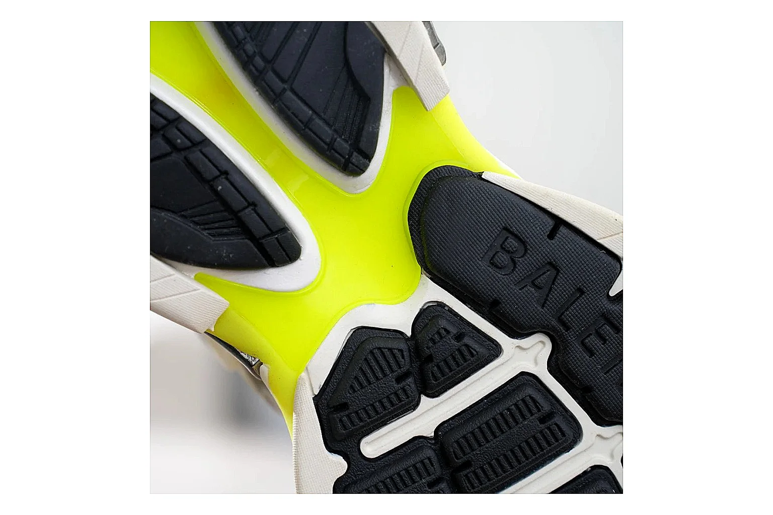 Neon Runner White Yellow Sneaker QC reference photo showing white mesh runner upper, neon yellow accents, modern runner silhouette, and lightweight sole