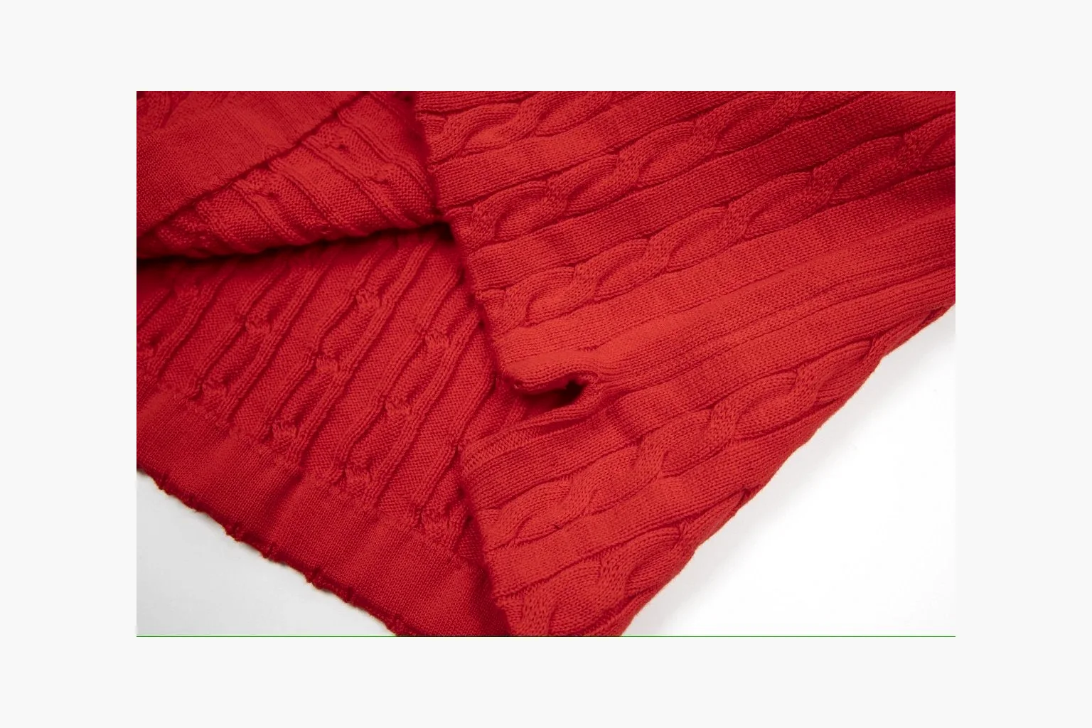 Red cable knit Polo shirt QC photo with collar and placket thumbnail 4