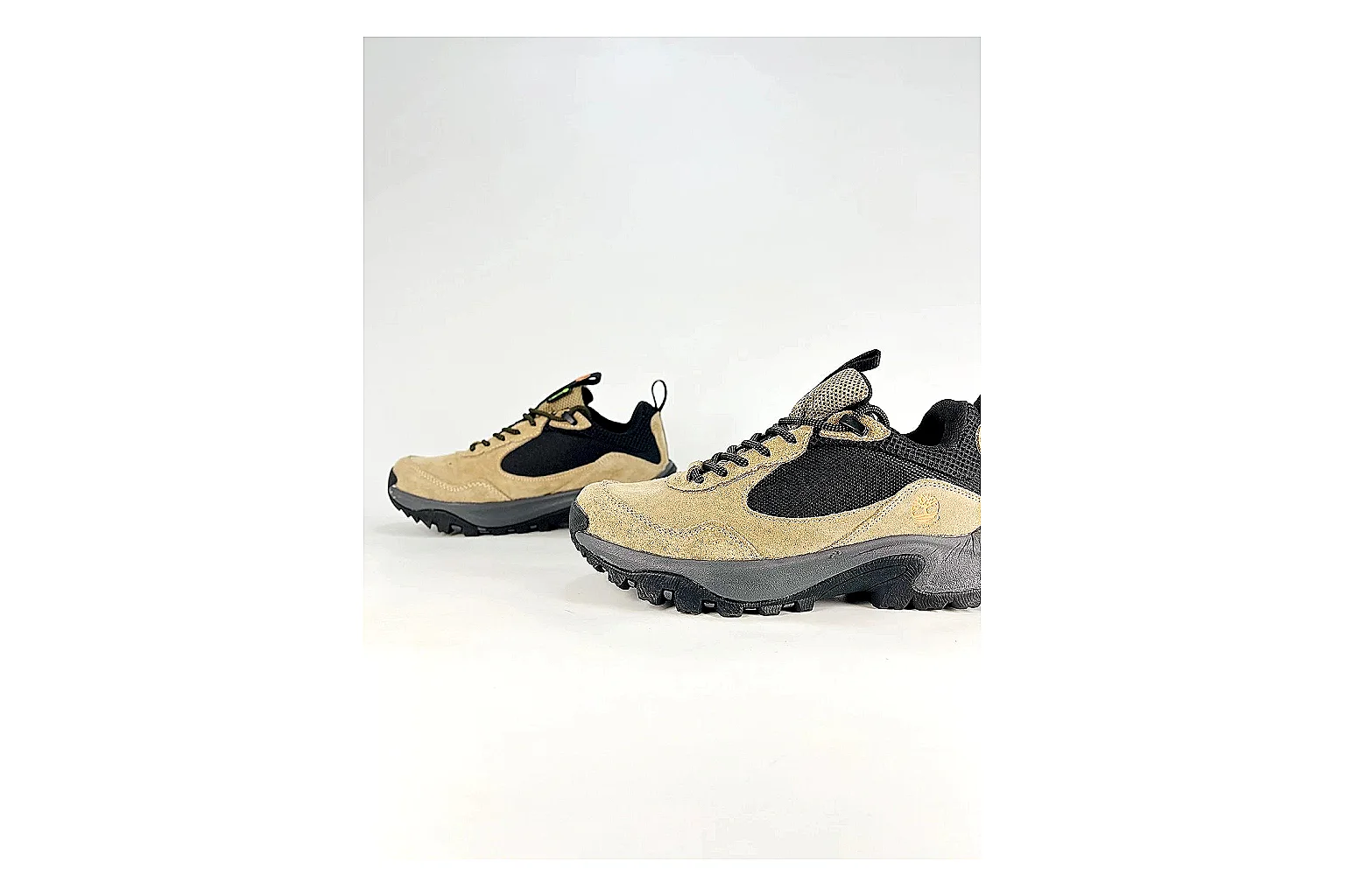 Timberland Motion Access Beige Black Sneakers QC photo reference showing beige black outdoor sneakers with mesh-leather texture, side-profile shape, upper panel lines, and outsole detail thumbnail 4