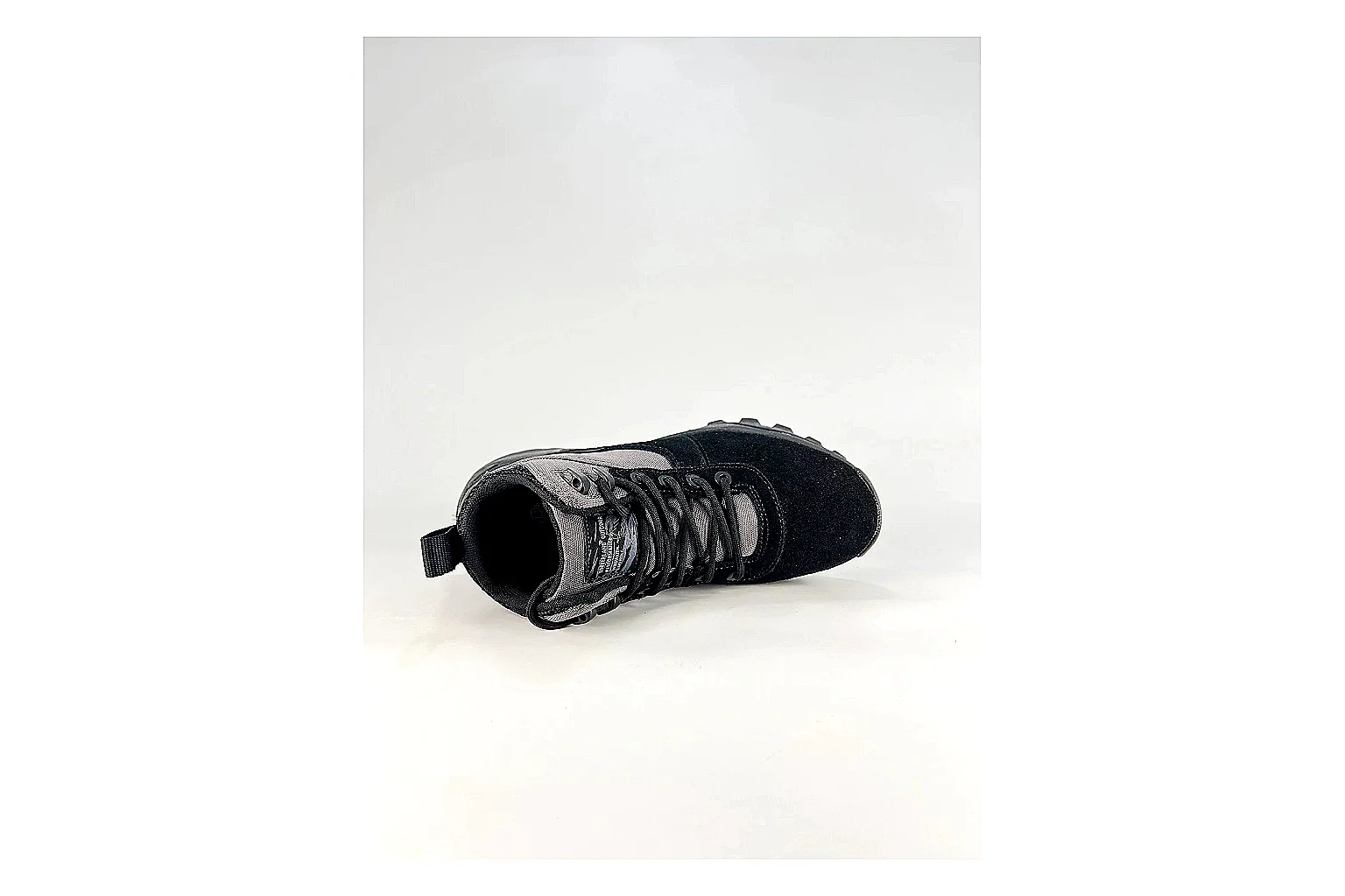 Timberland Motion Access Black Gray Sneakers QC photo reference showing black gray outdoor sneakers with mesh-leather texture, side-profile shape, upper panel lines, and outsole detail thumbnail 6